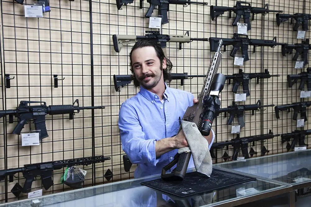 WeBuyGuns Team